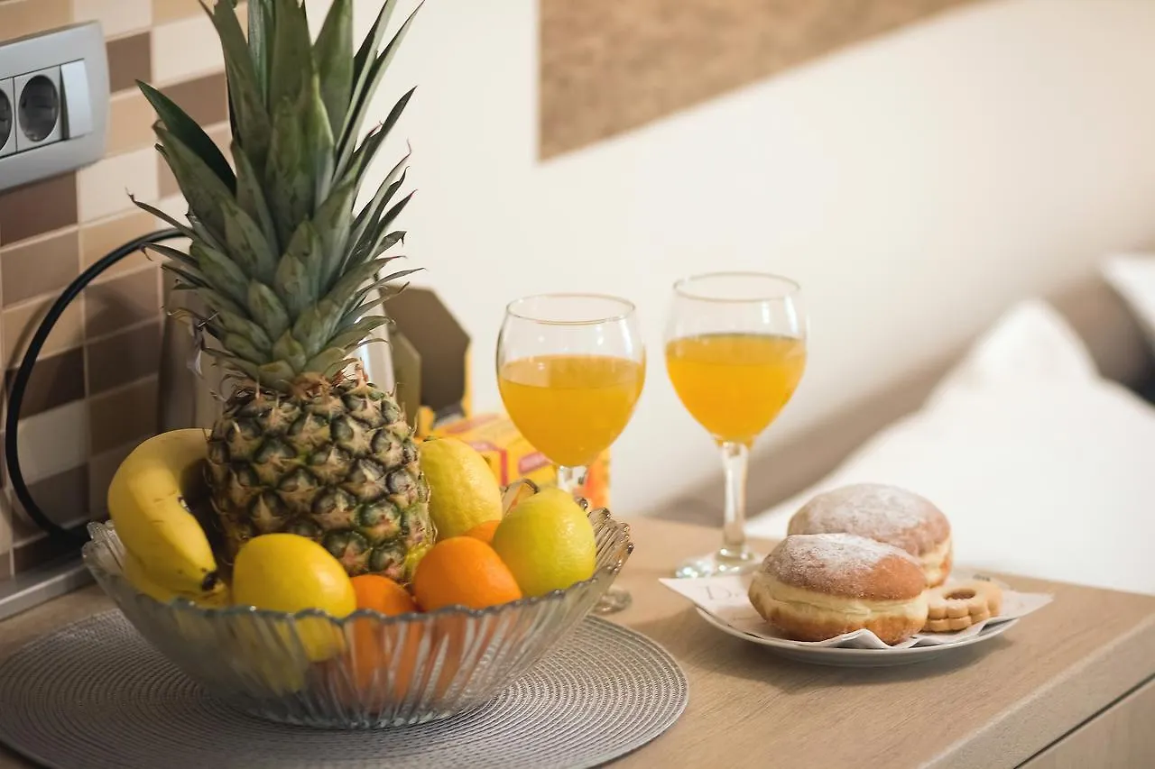 Holiday Center Ivona Apartment Zadar 0*,